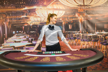 Покерный стол прокат аренда. Создавая красивые декорации Вы можете доверится нам - мы не подведем и привезем шикарное оборудование для Вашего праздника!